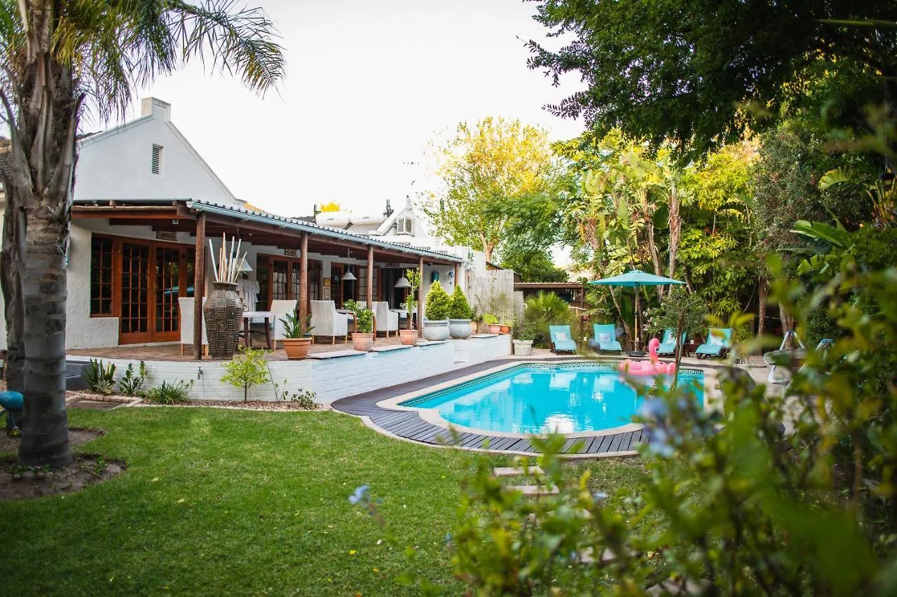 Guest house Khashamongo B & B Somerset West