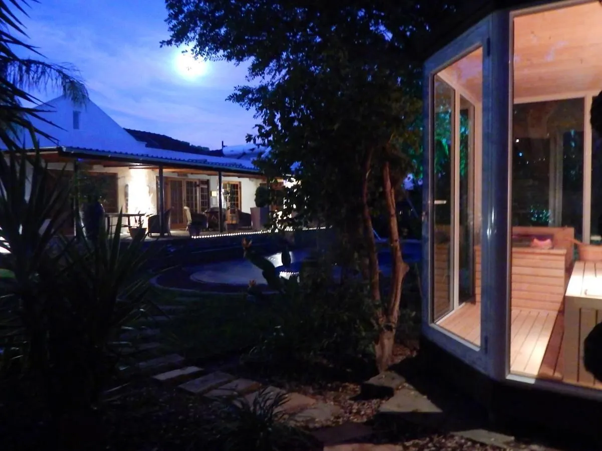 Guest house Khashamongo B & B Somerset West